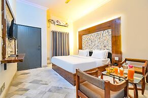 Fabhotel Classic Holiday