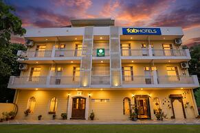 Fabhotel Aravali Suites