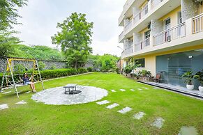 Fabhotel Aravali Suites