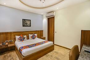 Fabhotel Royal Touch