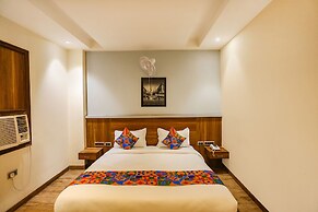 Fabhotel Royal Touch