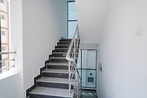FabHotel Serenity