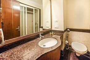 Fabhotel Bmk Grand