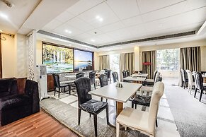 Fabhotel Bmk Grand