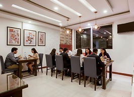 FabHotel Emirates Suites