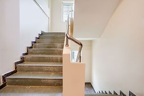 FabHotel Vardhan House II