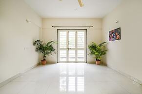FabHotel Vardhan House II