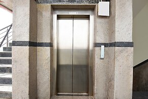 Fabhotel High Rise