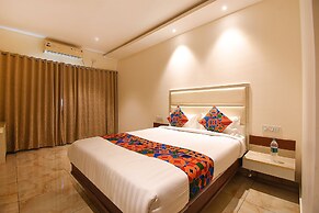 Fabhotel High Rise