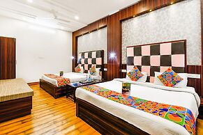 Fabhotel Metro View
