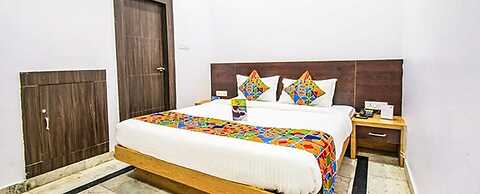 Fabhotel Golden Leaf