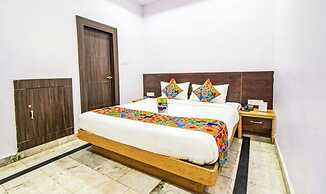 Fabhotel Golden Leaf