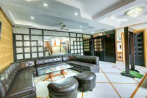 Fabhotel Le Heritage