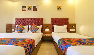 FabHotel Peninsula