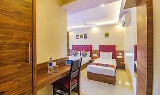 FabHotel Peninsula