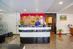 Fabhotel Greenwood Xpress Inn