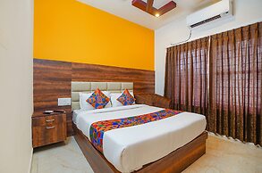 Fabhotel Greenwood Xpress Inn