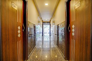 Fabhotel Greenwood Xpress Inn