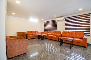 Fabhotel Greenwood Xpress Inn