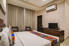 FabHotel Pine Tree