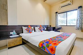 Fabhotel Regent Inn