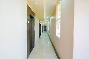 Fabhotel Regent Inn
