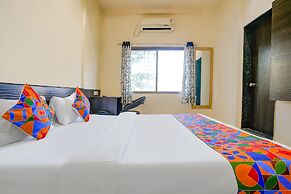 Fabhotel Regent Inn
