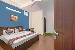 FabHotel Saket Inn