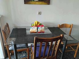 Apartment - Sleeps 4 & Free Parking