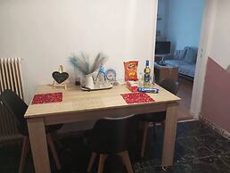 Apartment - Sleeps 4 & Free Parking