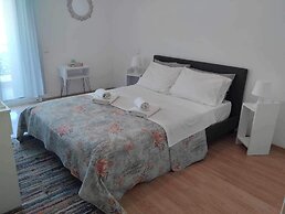 Apartment - Sleeps 4 & Free Parking