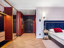 Hotel Golden Queen