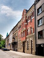 Hotel Golden Queen