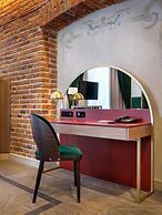 Hotel Golden Queen