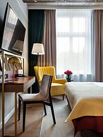 Hotel Golden Queen