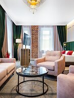Hotel Golden Queen