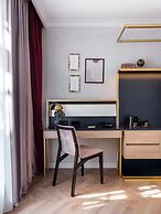 Hotel Golden Queen
