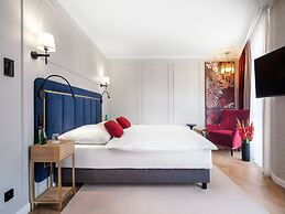 Hotel Golden Queen