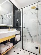 Hotel Golden Queen