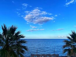 Med Sea Suites