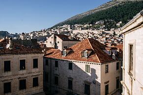 Panorama Old Town apartment by DuHomes