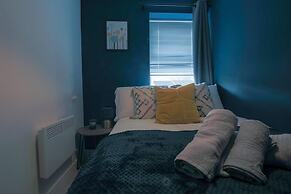 2-bed Apartment in Central Cardiff With Parking