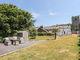 Tan Y Fynwent