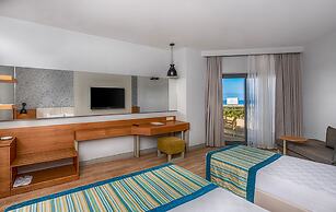 Calido Maris Hotel