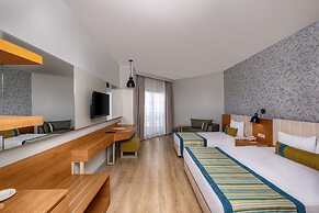 Calido Maris Hotel