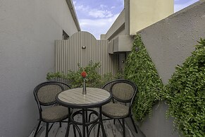 Seven Gardens Hotel