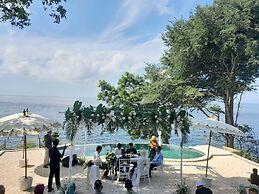 Bali Cliff Glamping