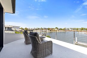YALLA24-LUXURY RESORT STYLE HOLIDAY HOME