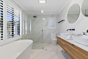 YALLA24-LUXURY RESORT STYLE HOLIDAY HOME