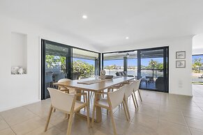 YALLA24-LUXURY RESORT STYLE HOLIDAY HOME